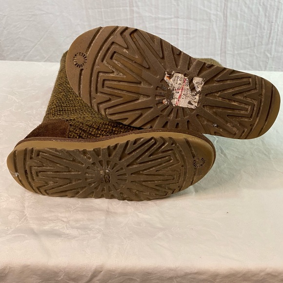 Ugg Sz 5 Classic Tall 3 Button Cardy Sweater Brown Boots sheepskin foldover - Picture 11 of 13